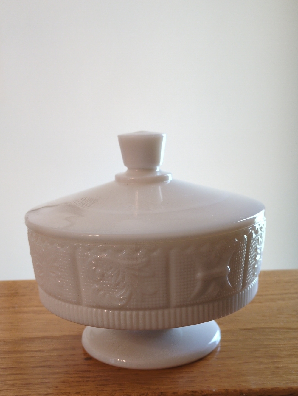 Westmoreland Milk Glass Princess Feather Candy or Jelly Dish with Lid. RARE